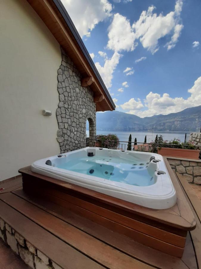 Bmp Apartment Deluxe 1 Jacuzzi Riscaldata Privata Vista Lago Di Garda 布雷佐内加尔达 外观 照片