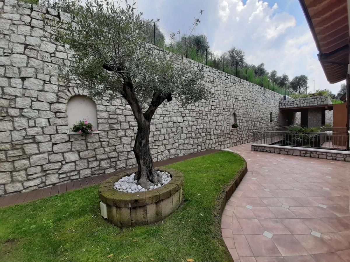 Bmp Apartment Deluxe 1 Jacuzzi Riscaldata Privata Vista Lago Di Garda 布雷佐内加尔达 外观 照片